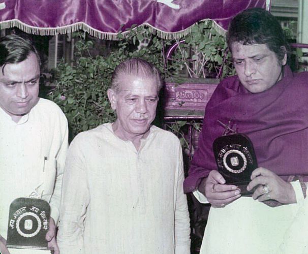 Shastri Award given to Manoj Kumarji, Film Star and Murli Deoraji, Union Minister